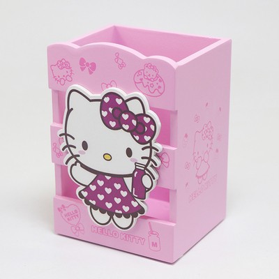 Ống cắm bút Hello Kitty bằng gỗ