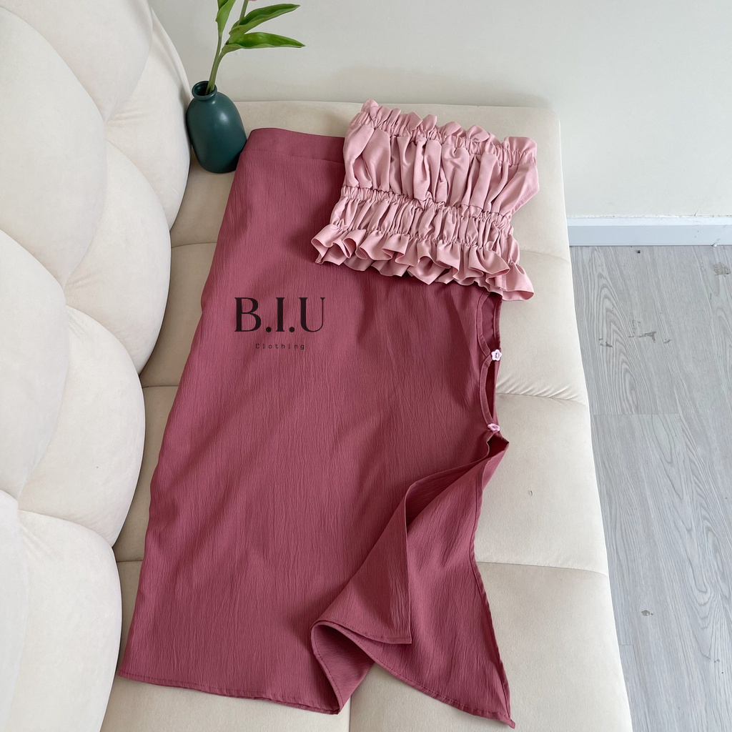 Set áo croptop hở lưng nhún chân váy dài xẻ hot trend màu hồng pinky BB0014 BIU Clothing