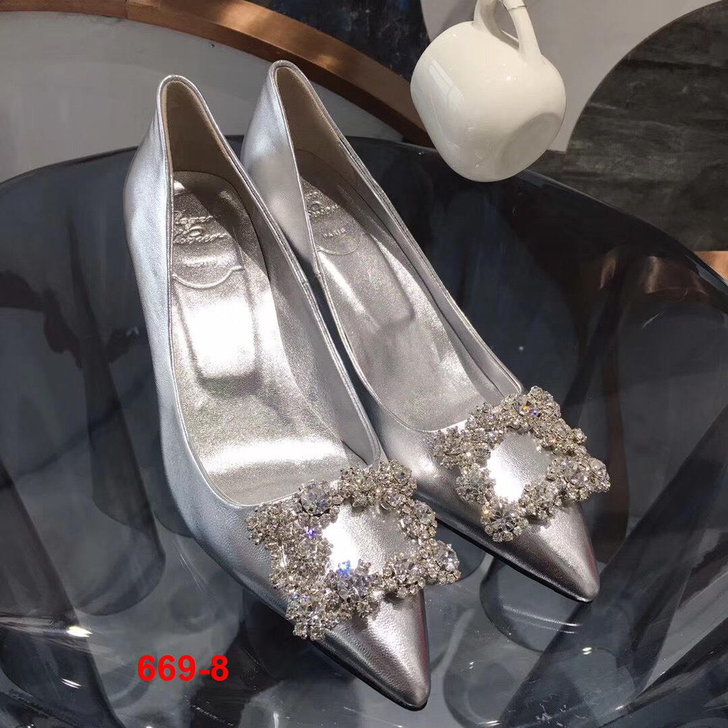 669-8 Roger Vivier giày cao 6cm, bệt siêu cấp