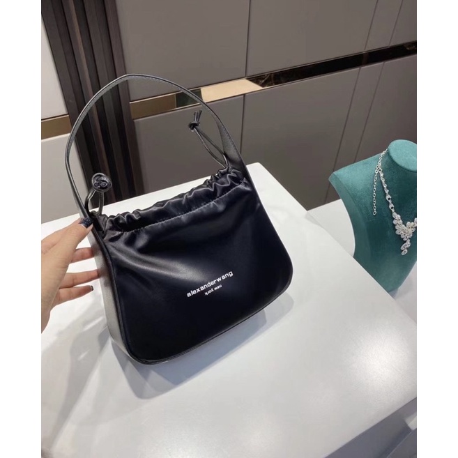 Túi đeo vai alexader size23c fullbox nguyên seal hàng nét đẹp