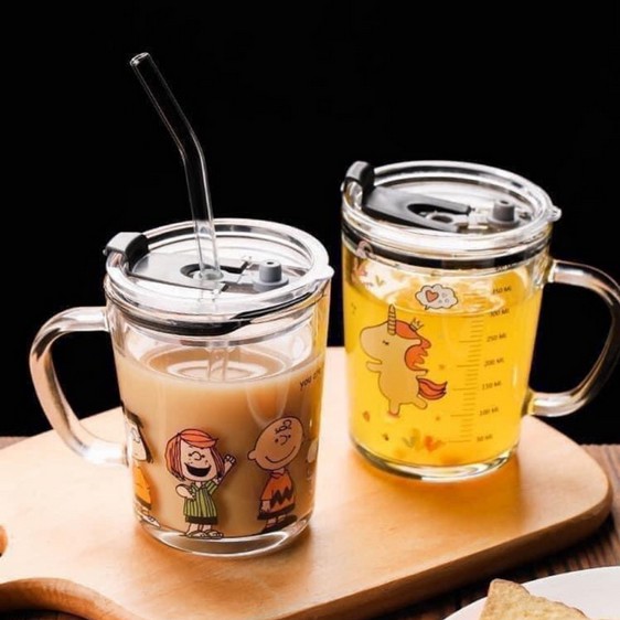 Cốc Thủy Tinh Chia Vạch Kèm Ống Hút