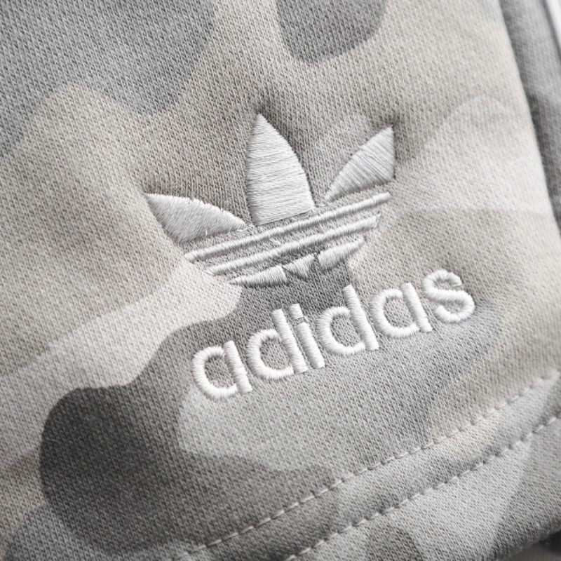 quần Adidas Orginals Short With Three Stripe. Cotton 100% xịn | BigBuy360 - bigbuy360.vn