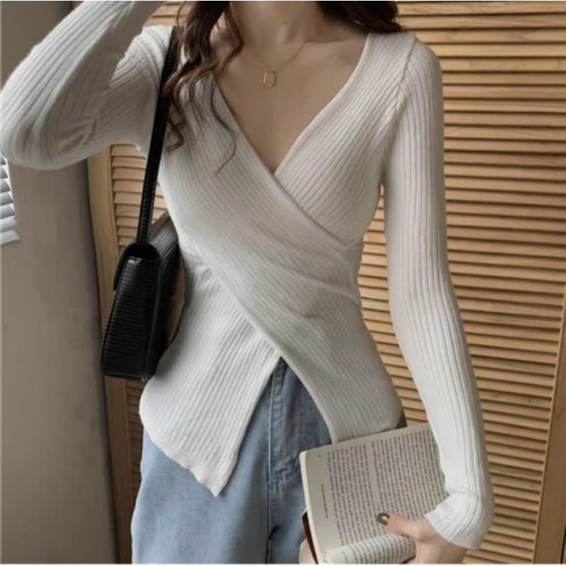 Áo thun tay dài cổ tim tà xéo xẻ giữa Sang chảnh A15