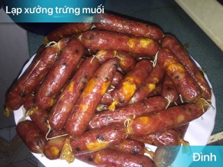 Lạp xưởng tôm trứng muối
