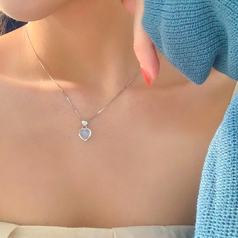 Dây Chuyền Mặt Hình Trái Tim Đính Đá Mặt Trăng Đơn Giản Thời Trang