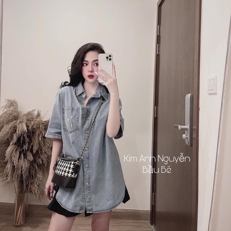 Áo sơ mi  tay lỡ  bò phom thụng đuôi tôm thêu chữ | BigBuy360 - bigbuy360.vn