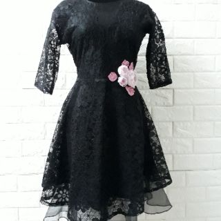 Đầm ren kết hoa