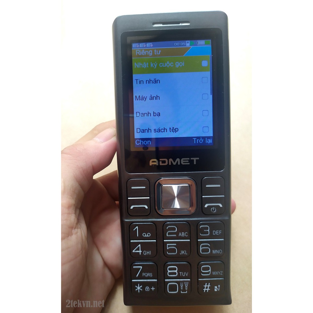 Điện thoại 3 sim pin khủng Admet K3000