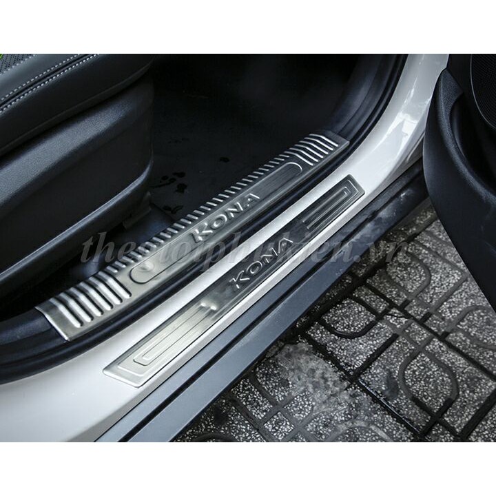 Bộ Ốp bậc cửa, Nẹp bước chân Hyundai Kona –  INOX 8 chi tiết(hàng cao cấp)