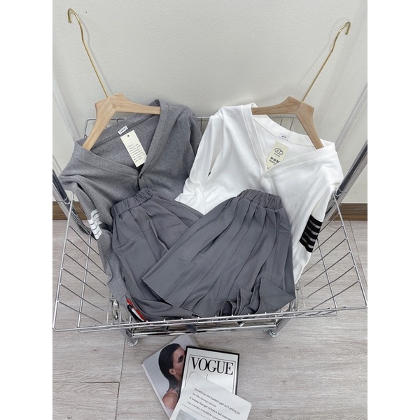 [ 𝐅𝐑𝐄𝐄 𝐒𝐇𝐈𝐏 ] SÉT THOM MIX CHÂN VÁY XẾP LY XÒE VỀ HÀNG BAO ĐẸP CHẤT ÁO LEN TĂM DẦY DẶN CV KÈM LÓT TRONG Ạ