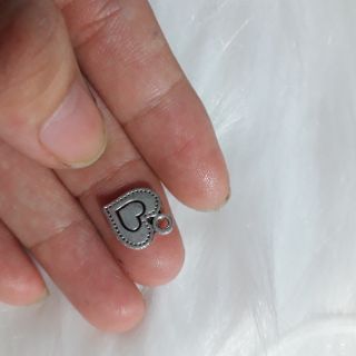 Charm treo hinh trai tim 20 cai