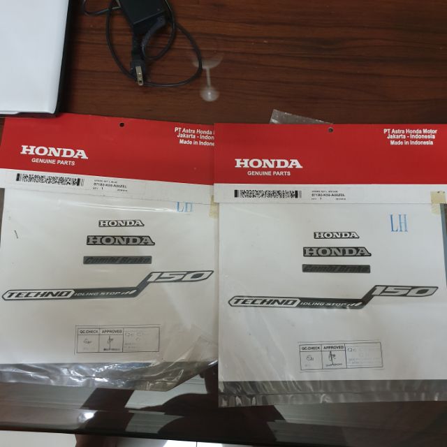 Bộ tem techno vario 1 cặp