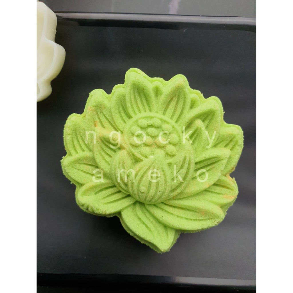 NQ00820, NQ125-06, NQ150-07 - KHUÔN LÒ XO BÁNH TRUNG THU / BÁNH DỨA  HÌNH HOA SEN 50G/ 125G/ 150G