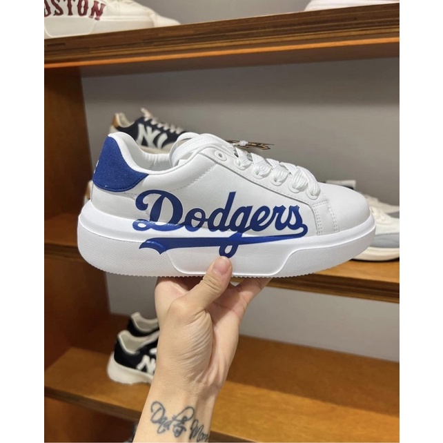 Giày chunky classic MLB SS22
