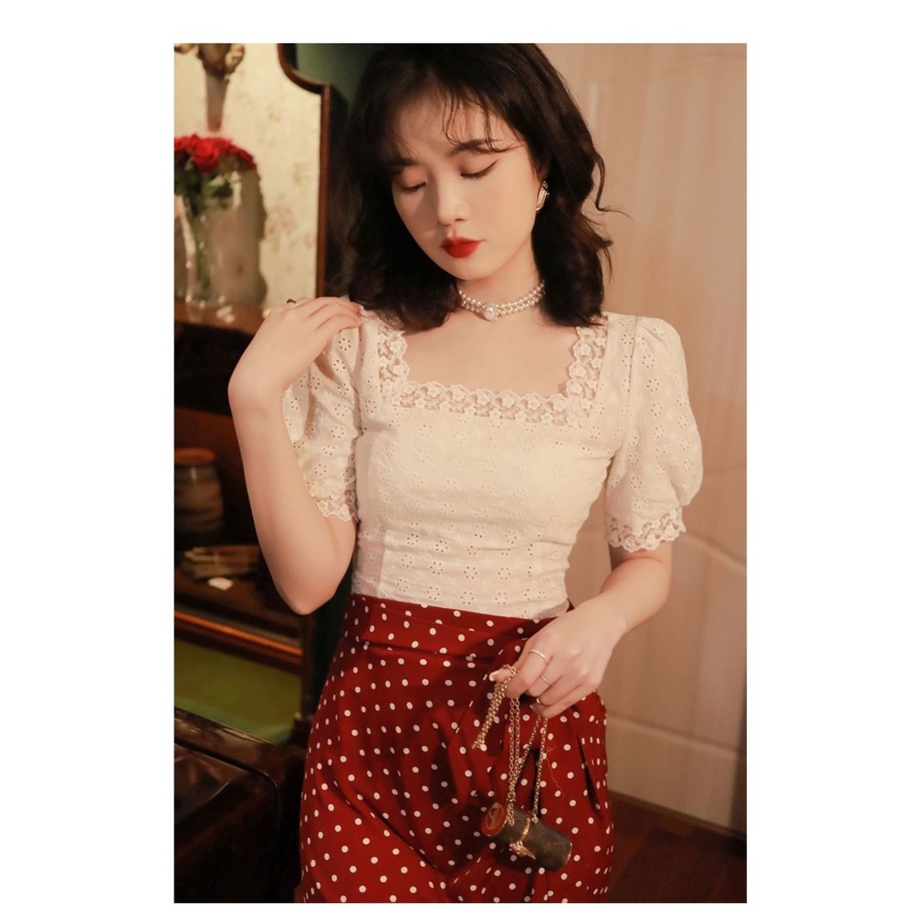 Áo Ren Ngắn Tay Cổ Vuông Thêu Họa Tiết Phong Cách Retro Pháp Cho Nữ