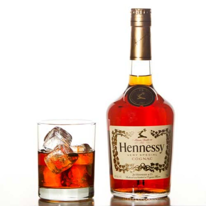 Vỏ Chai Ruợu Ngoại Hennessy Pháp Thủy Tinh Cao Cấp 700ML Trang Trí Nhà Cửa.