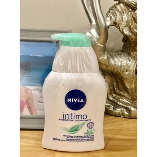 Dung Dịch Vệ Sinh Phụ Nữ Nivea Intimo