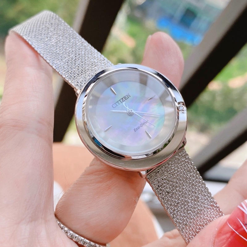 ĐỒNG HỒ NỮ CHÍNH HÃNG CITIZEN EM0640-58D Eco Drive Ambilun bắt nguồn từ mặt trăng khuất