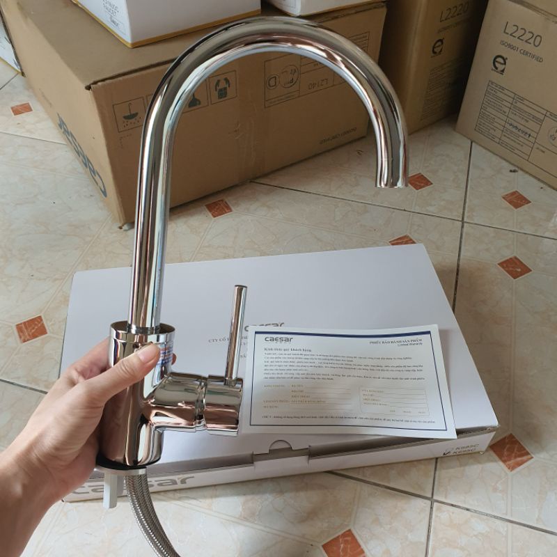 Vòi bếp nóng lạnh K695C