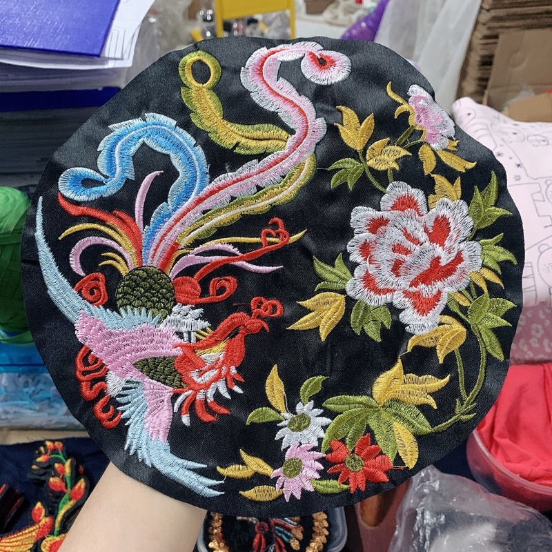 Hình may vải phi bóng nền đen phượng hoàng