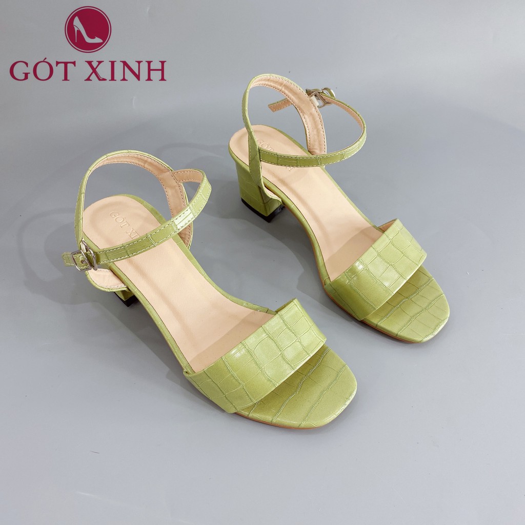 Sandal cao gót nữ GÓT XINH GD22 màu trắng quai ngang dập vân da rắn đế cao 5cm gót trụ vuông