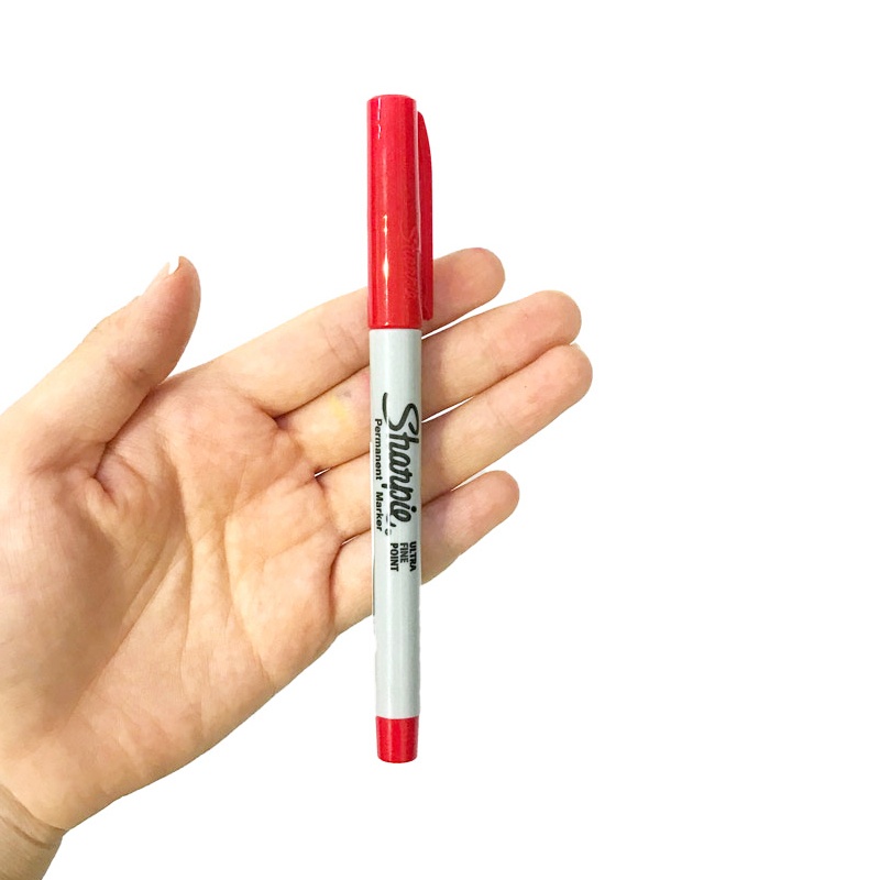 Bút Lông Dầu Sharpie Ultra Fine 37122 - Mực Đỏ