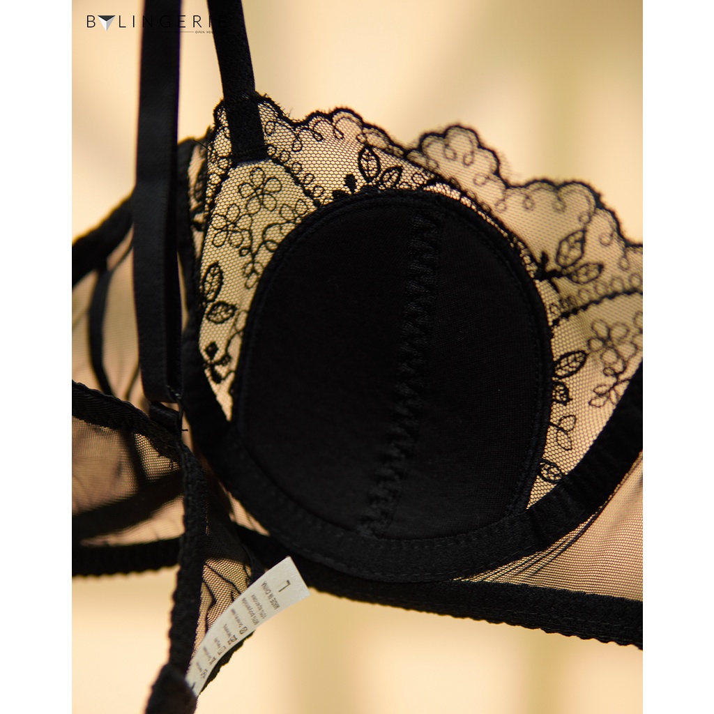 Áo lót ren nữ BY LINGERIE màu đen không gọng mút mỏng B305