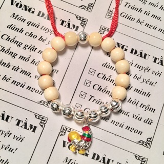 Vòng dâu cành mix bi bạc & con giáp Gà cho bé sn 2017