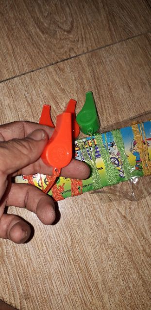 Set 12 cái tua hít bằng nhựa có dây đeo