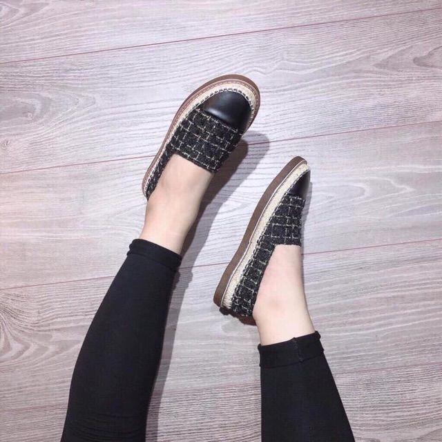 Giày slipon dạ kẻ siêu đẹp! | BigBuy360 - bigbuy360.vn