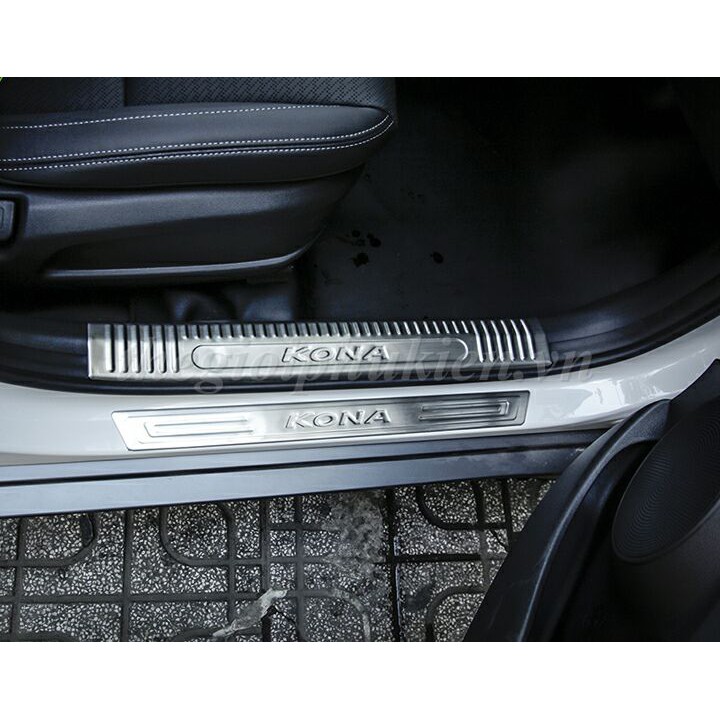 Bộ Ốp bậc cửa, Nẹp bước chân Hyundai Kona 2019-2020 Inox cao cấp