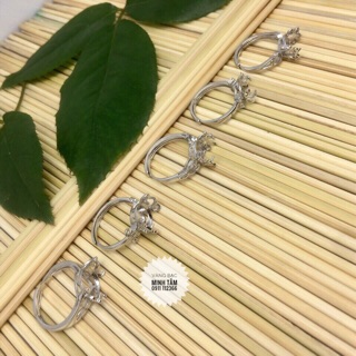 Ổ Nhẫn bạc lồng đá phong thuỷ