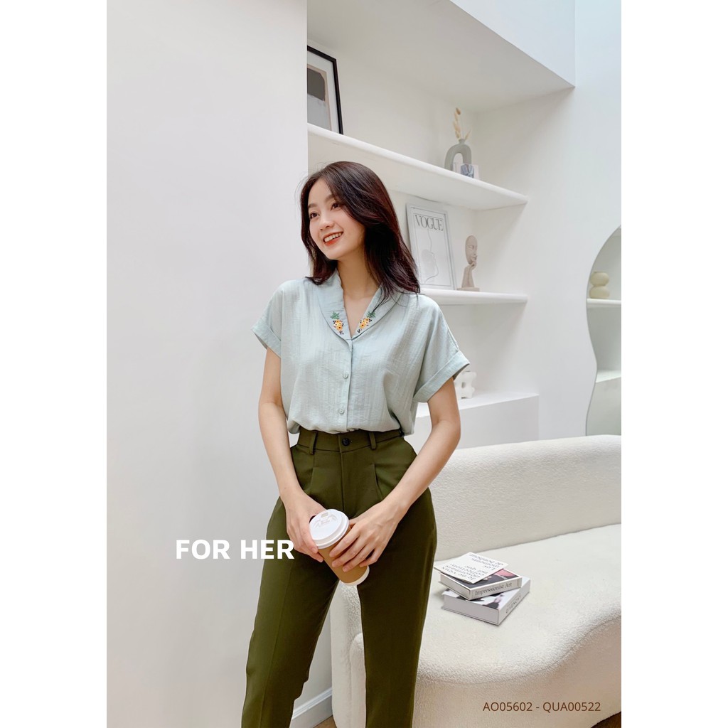 Áo cổ sen thêu hoa AO0560