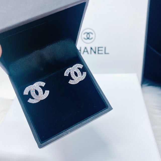 Bông tai hiệu x mạ bạch kim