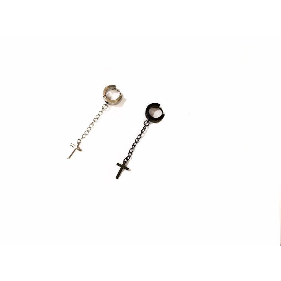 khuyên vòng hình thánh giá