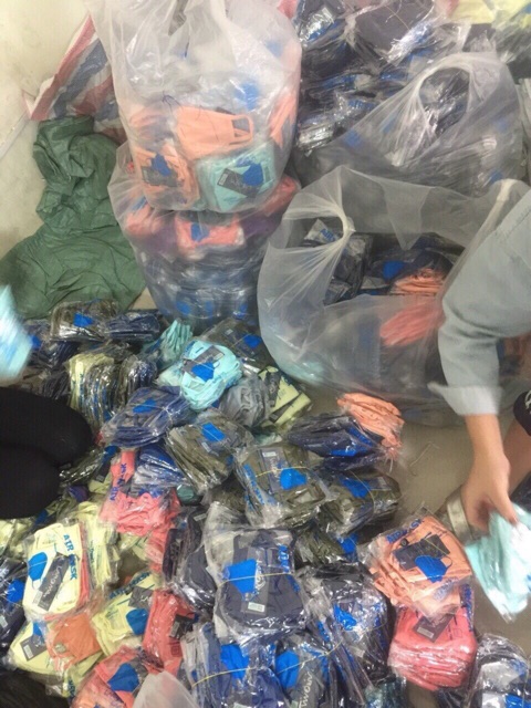 Khẩu trang Laroma chất liệu cao cấp, thông hơi thoáng khí | BigBuy360 - bigbuy360.vn