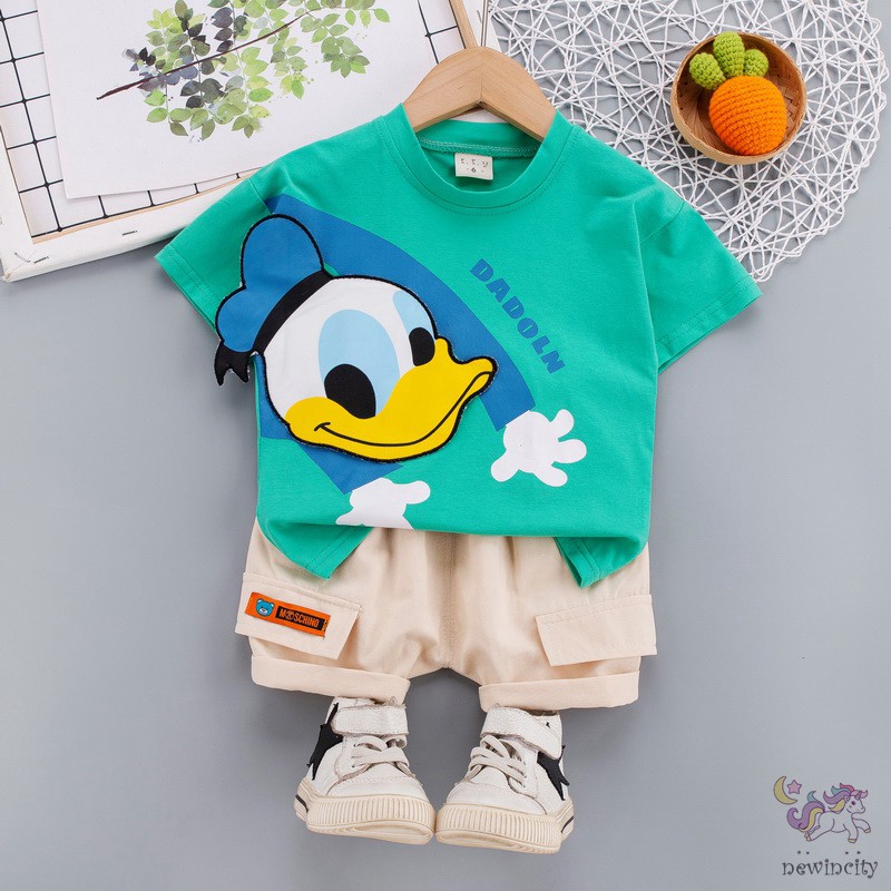 Set Áo Thun Tay Ngắn In Hình Vịt Donald + Quần Short Cho Bé Trai
