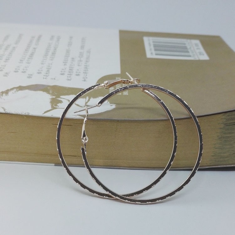 Đôi khuyên tai tròn bản to kiểu Hàn Quốc trẻ trung cho nữ