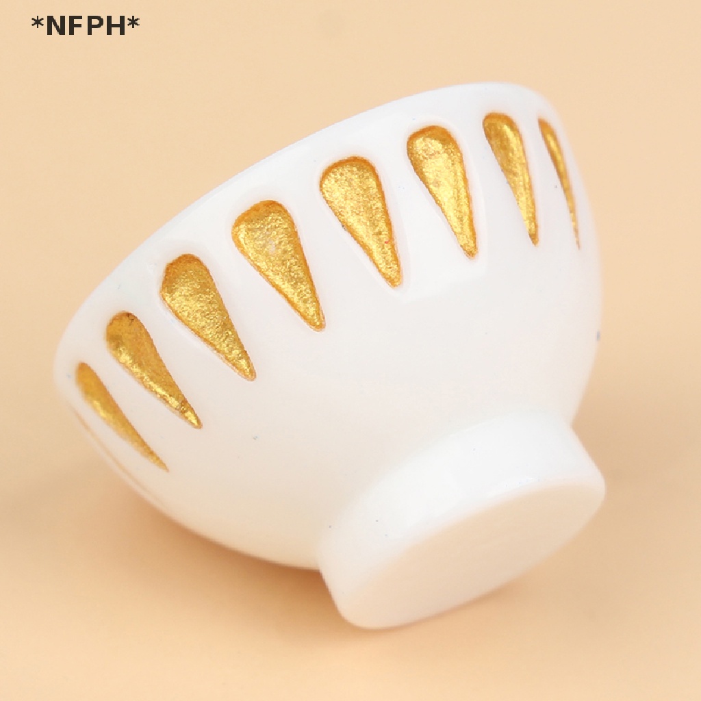Bộ 4 Chén Dĩa Tròn Tỉ Lệ 1 / 12 Dùng Trang Trí Nhà Búp Bê