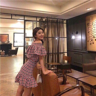 Set caro đỏ
