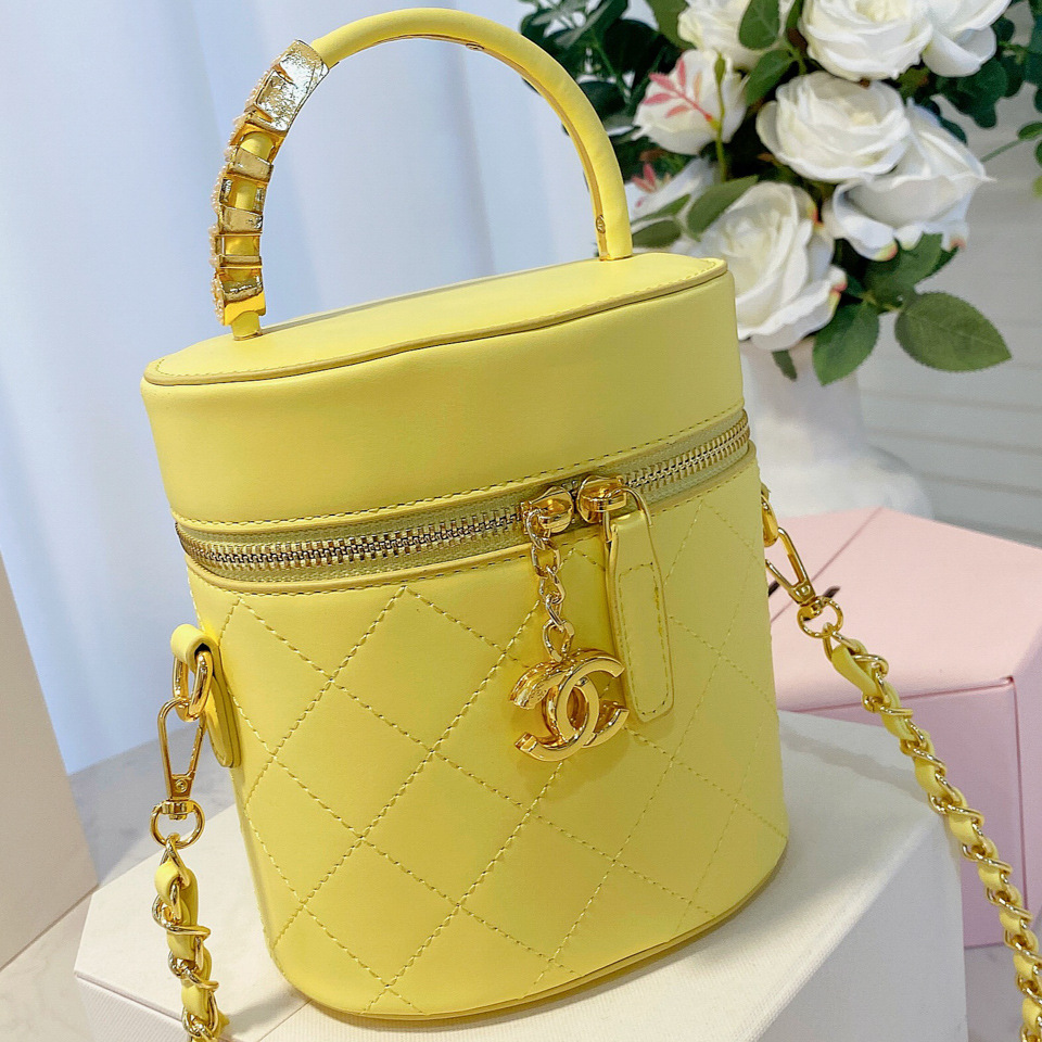 Túi đeo chéo dáng xô thời trang 2021 cho nữ