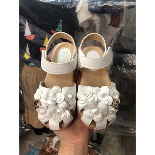 Giày sandal be gai
