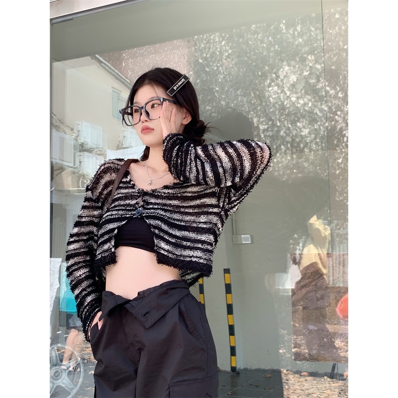 「MOTEL7」Áo Cardigan Dệt Kim Tay Dài Cổ Chữ V Họa Tiết Kẻ Sọc Phong Cách Retro Dành Cho Nữ