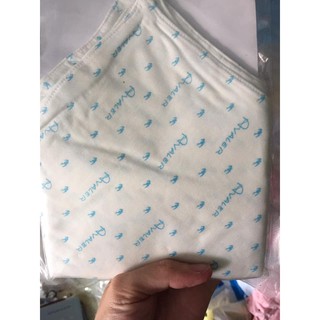 yếm tam giác avaler