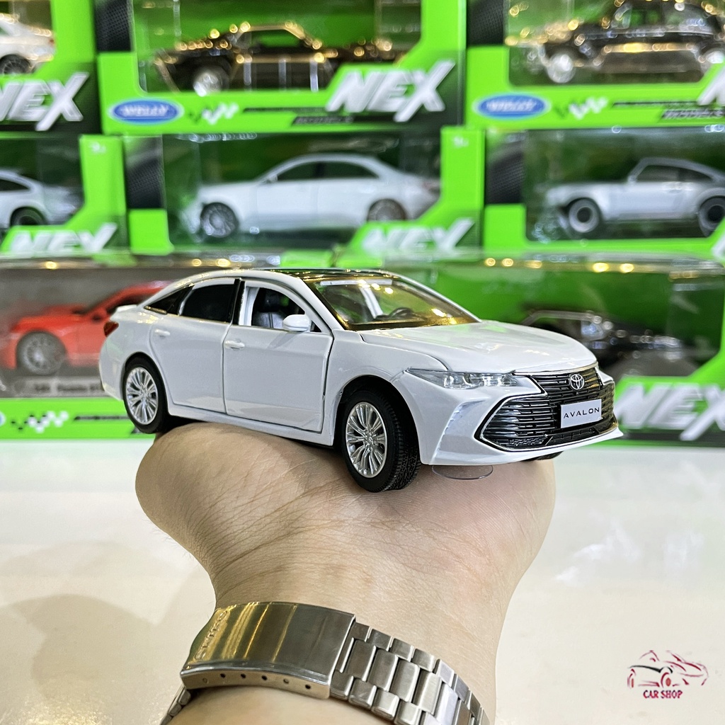 Xe mô hình ô tô Toyota Avalon tỉ lệ 1:32 hãng Jackiekim màu trắng