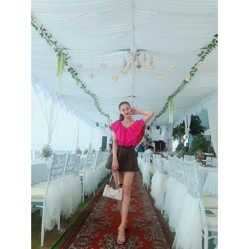 Áo bèo rũ cổ chữ V tay cánh tiên