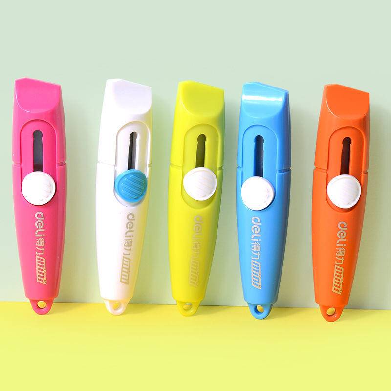 ⭐ iLado ⭐ Dao tiện ích dao mini Dao Rọc Giấy Bỏ Túi Mini hình trái xoan móc khoá cute anime In Họa Tiết Hoạt Hình chất lượng cao Tiện Lợi Cuộn Rút dụng cụ mở thùng carton trang trí di động