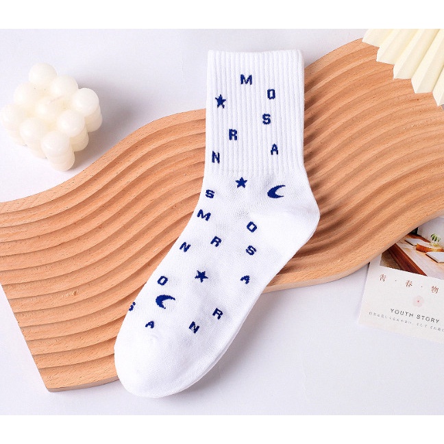 Vớ Chữ P cổ cao Nam Nữ phong cách thể thao, trẻ trung và năng động.