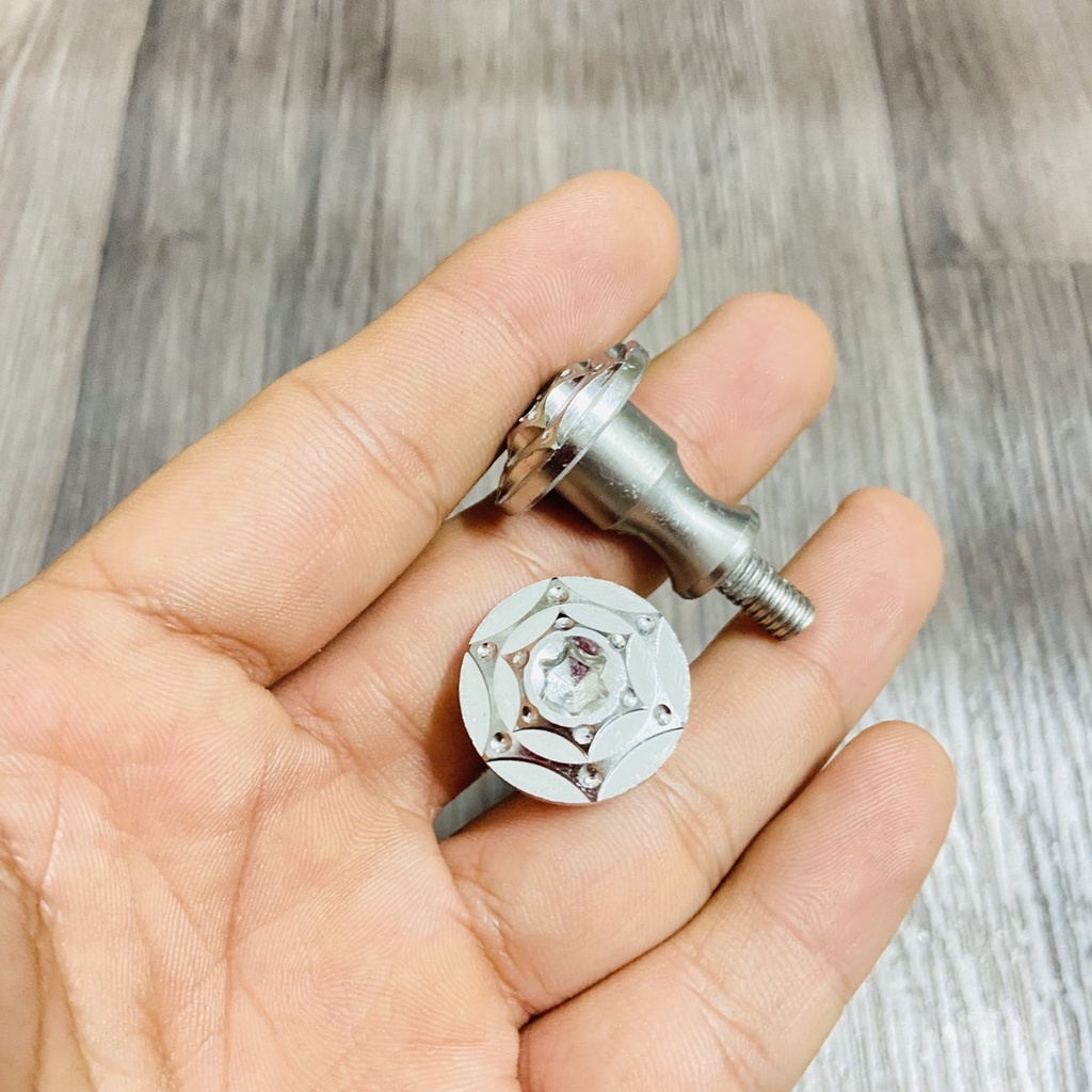 Bộ 2 ốc gắn đầu xe WAVE, DREAM thái, ốc kiểu INOX 304 sáng bóng mẫu SALAYA trang trí xe siêu chất
