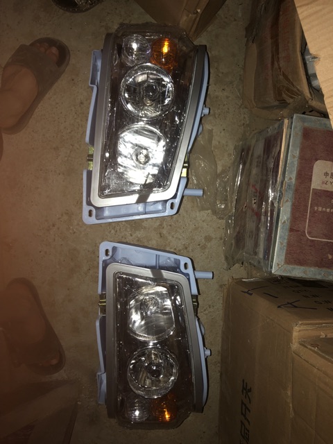 Sản phẩm gia đình làm: đèn pha hổ vồ 371 hàng rin